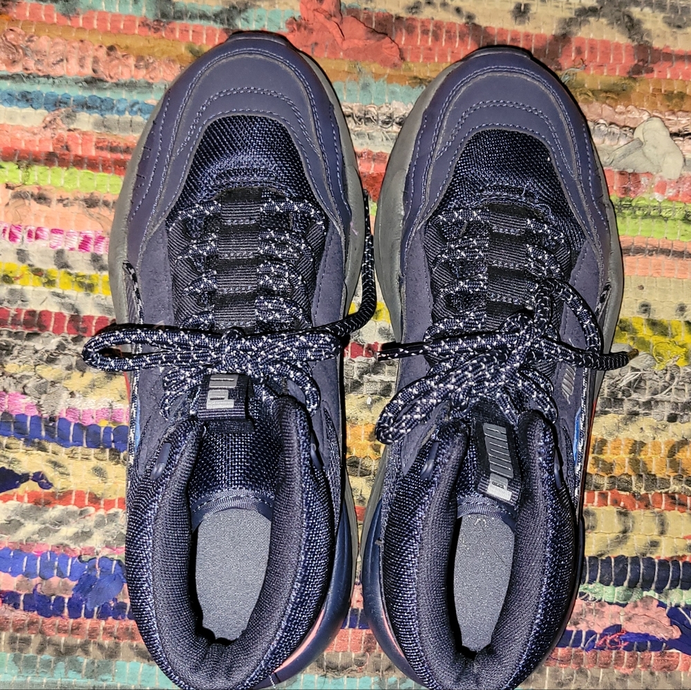 Pumas - Picture 3 of 4